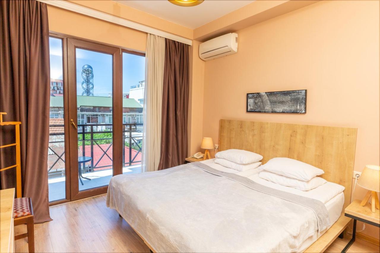 Hotel N16 Batumi Eksteriør bilde