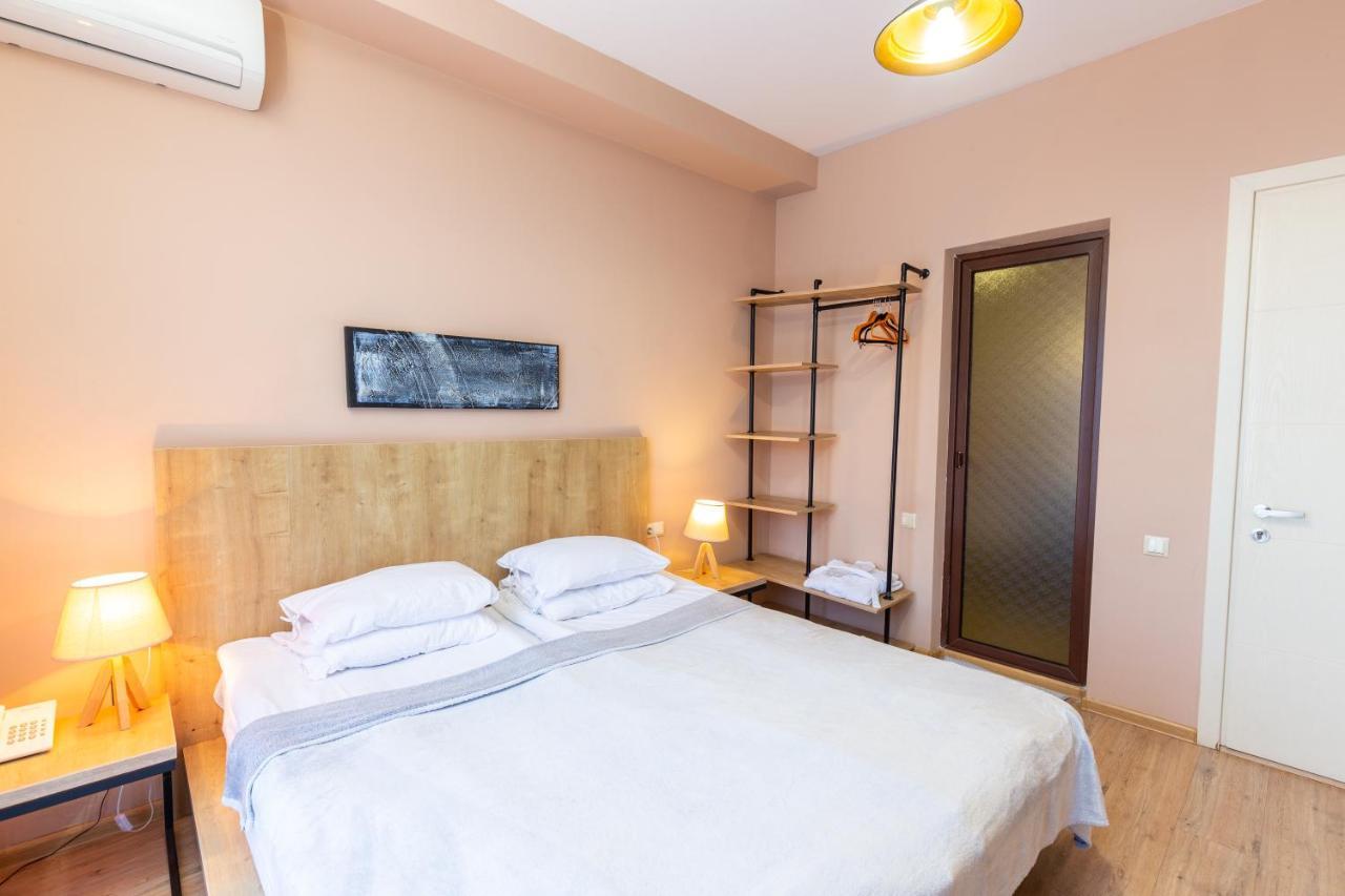 Hotel N16 Batumi Eksteriør bilde