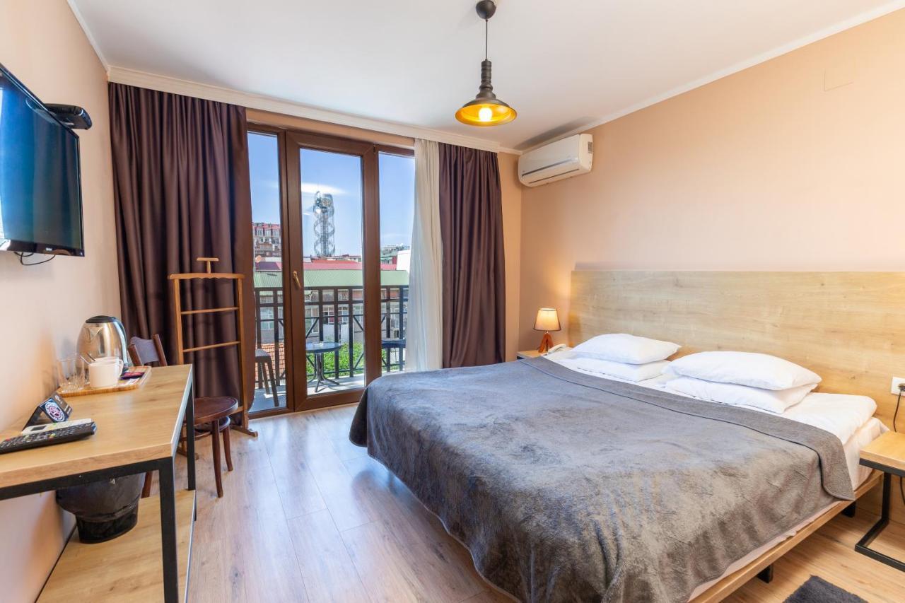 Hotel N16 Batumi Eksteriør bilde