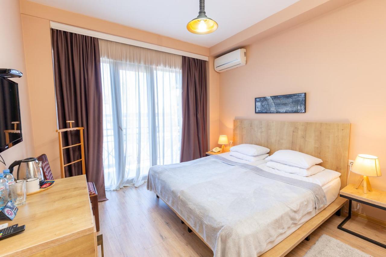 Hotel N16 Batumi Eksteriør bilde