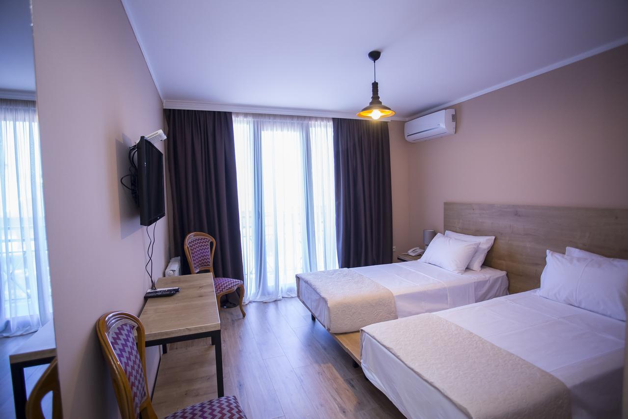 Hotel N16 Batumi Eksteriør bilde