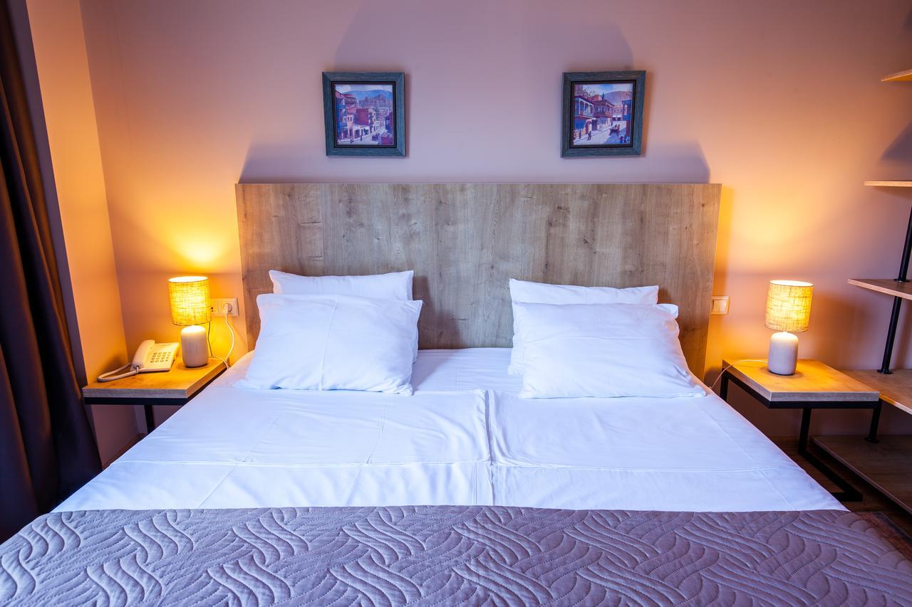 Hotel N16 Batumi Eksteriør bilde
